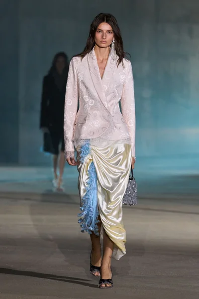 Look 46